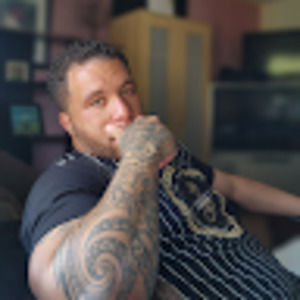 Meet your Posher, Derek